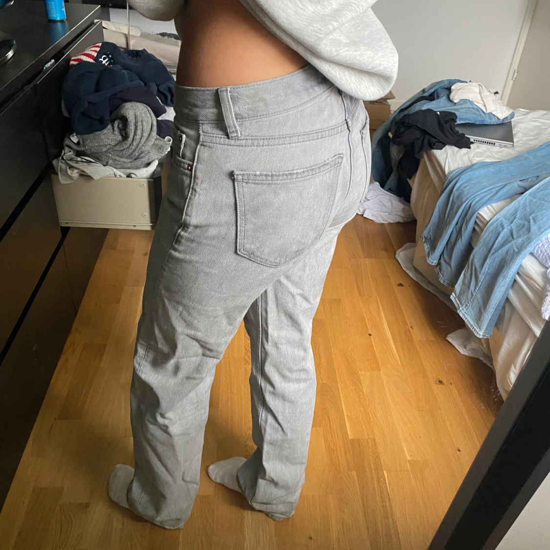 Gråa lågmidjade jeans - 90