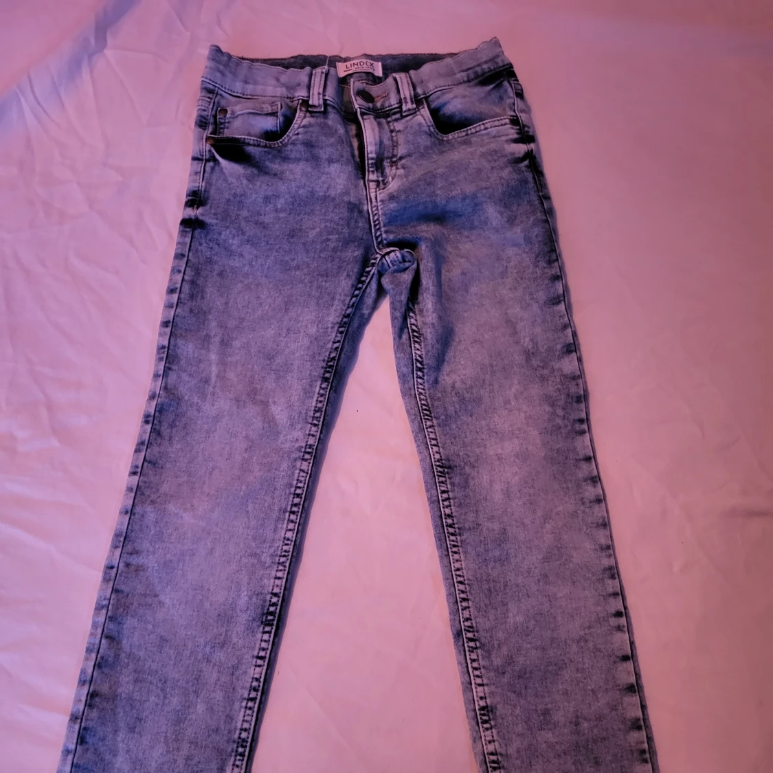 Jeans i strechmaterial - 90