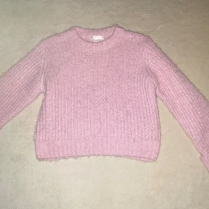 Rosa stickad tröja barn - Storlek 134/140 