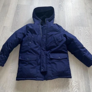 polo ralph Lauren vinter jacka - Jacka till pojke/ungdom L 14-16 år.  Ny skick 10/10