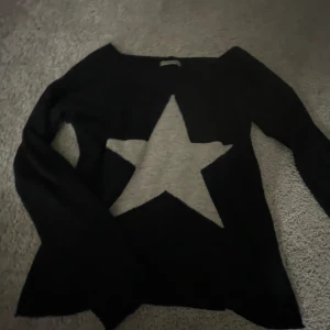 Stjärntröja ifrån hunkydory - Jätte fin marinblå stickad tröja🩵