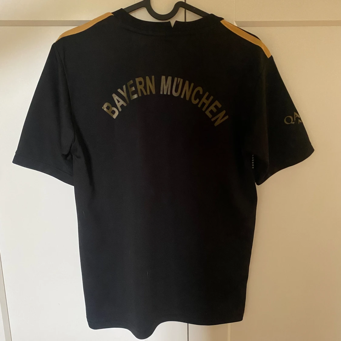 Bayern München tröja 2021/22 - 90