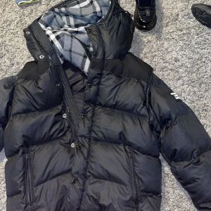 Burberry Jacka/Väst  - Strl M