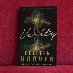 Verity Bok - Verity av Colleen Hoover. Kan mötas upp☺️