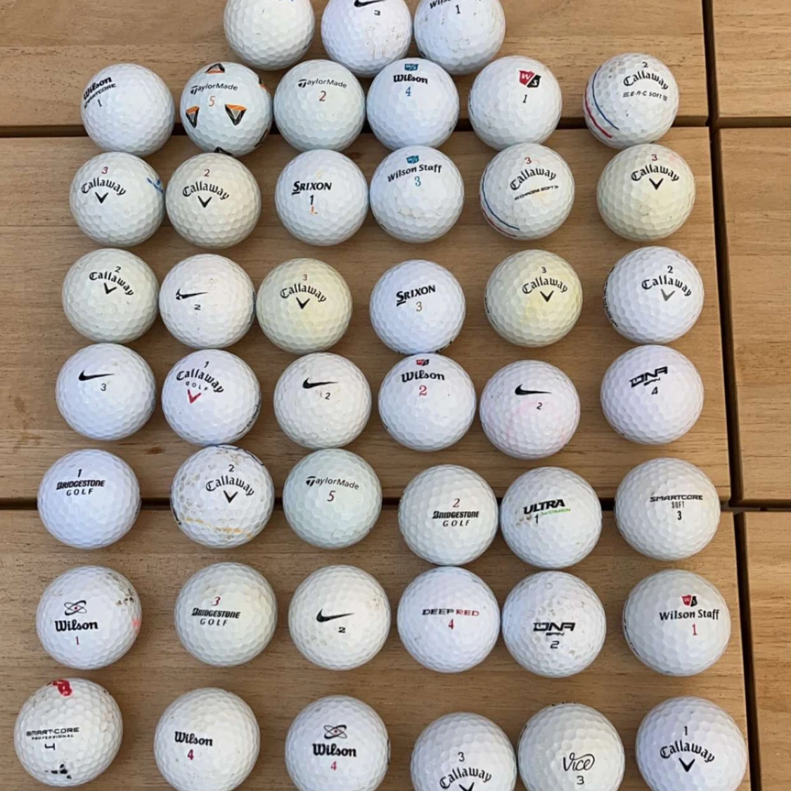 10 Callaway, Srixon, bridgstone, Taylormade, Nike, Wilson blandning (B-klassbollar)=85kr - 90