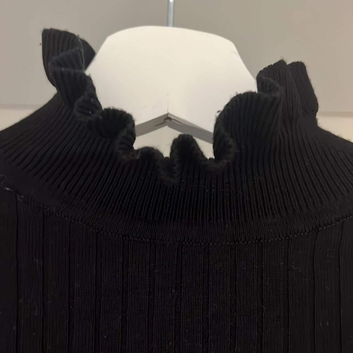 Svart långärmad  - 91