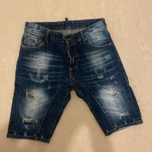 Dsquared shorts mörkblå st xs - Dsquared shorts mörkblå