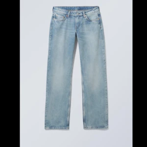 Arrow jeans - Säljer mina arrow jeans från weekday i storlek 30/30 🫶🏼