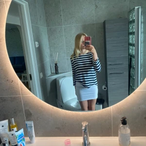 Dobber tröja - Kommer ej till användning så väljer därför att sälja, pris går att diskutera!💗