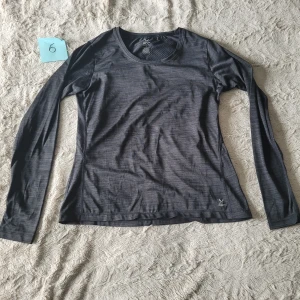 Tränings t-shirt - Svart tränings-t-shirt från stadium Soc. Tunn och skön. Anons nr. 6