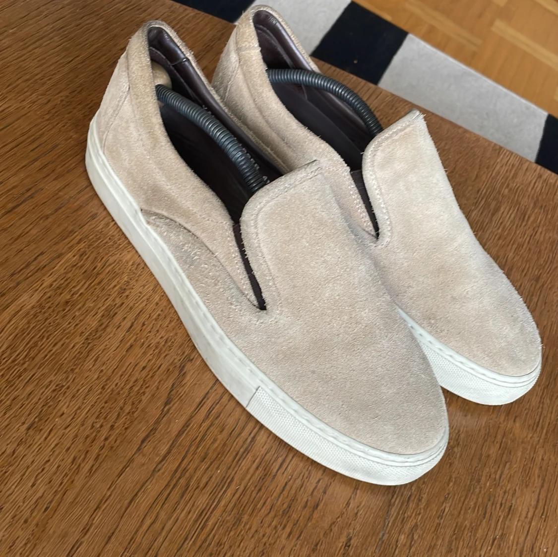 Slip ons - 90