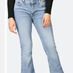 Säljer dessa jeans från junkyard, använda 1 gång. 