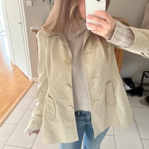 Kappa - Sååå fin beige kappa💞