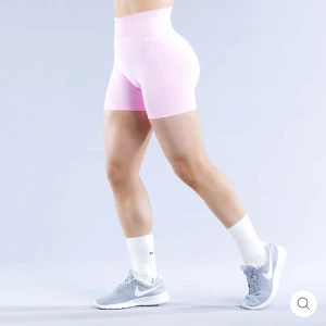 DFYNE SHORTS - Rosa shorts från Dfyne endast använda 1 gång 🫶🏼 