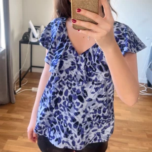 Leopard topp - Jättefin leopard topp💞