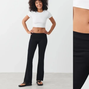 Yogapants - Säljer dessa ”soft touch folded flare trousers” från Gina Tricot. Stl M, svarta!
