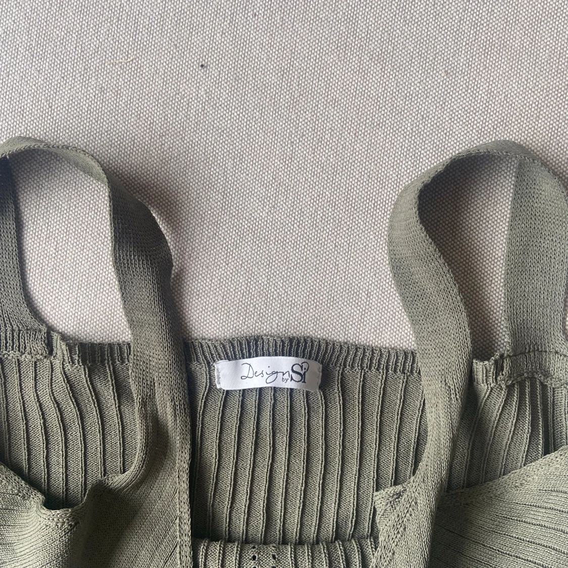 Olivfärgat linne, storlek S - 91