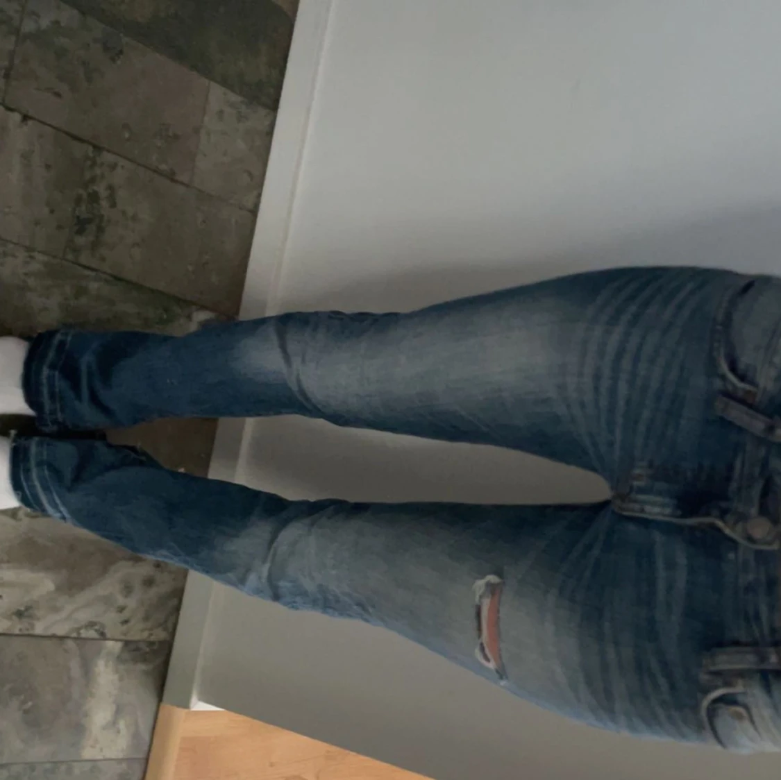 Lågmidjade straight jeans med slits - 90