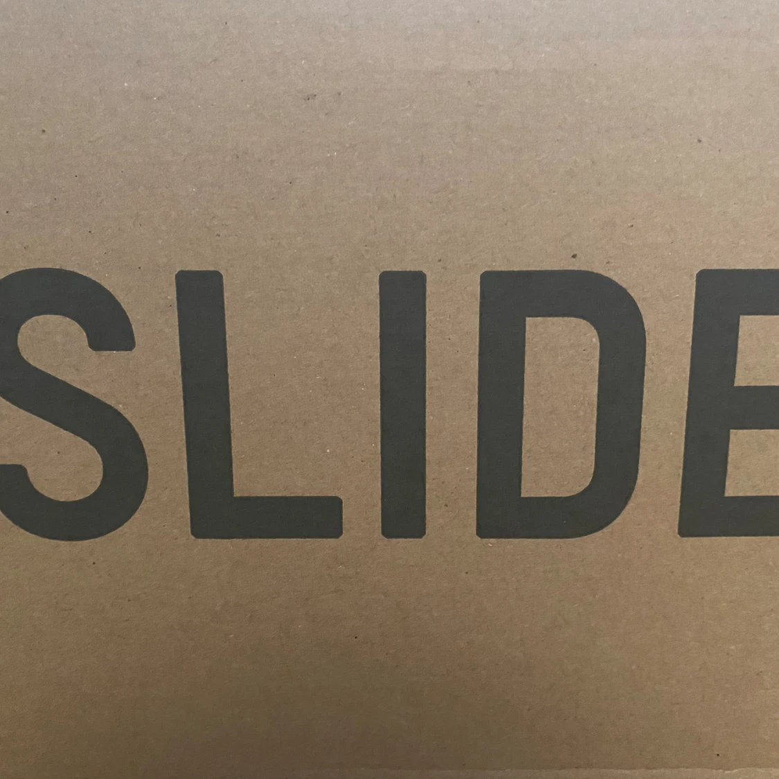 Svarta yeezy slides 43 - 91