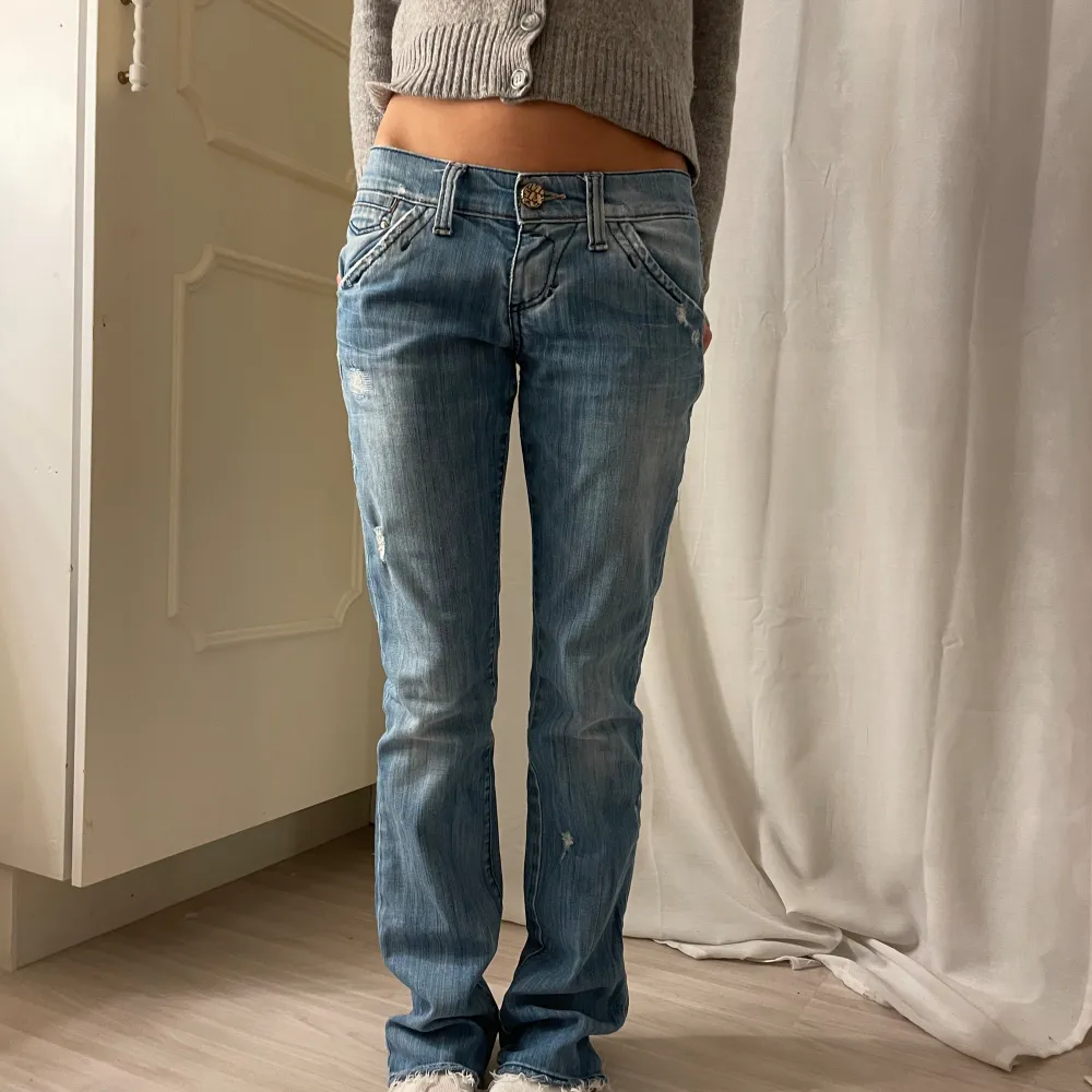 Supersnygga Miss Sixty jeans!!💓💓                             Såå fina men kommer tyvärr inte till användning❤️. Jeans & Byxor.