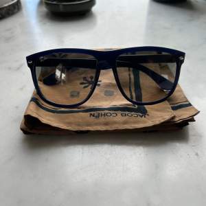 Säljer dessa snygga Rayban ”Boyfriend” solglasögon för 799kr! I mycket bra skick och utan defekter. Skriv om minsta funderingar!🔥😎