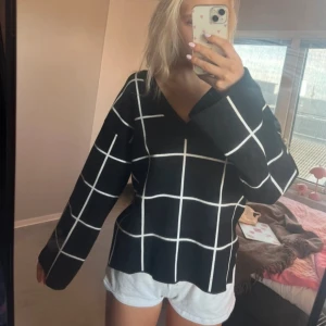 Stickad tröja - Stickad tröja