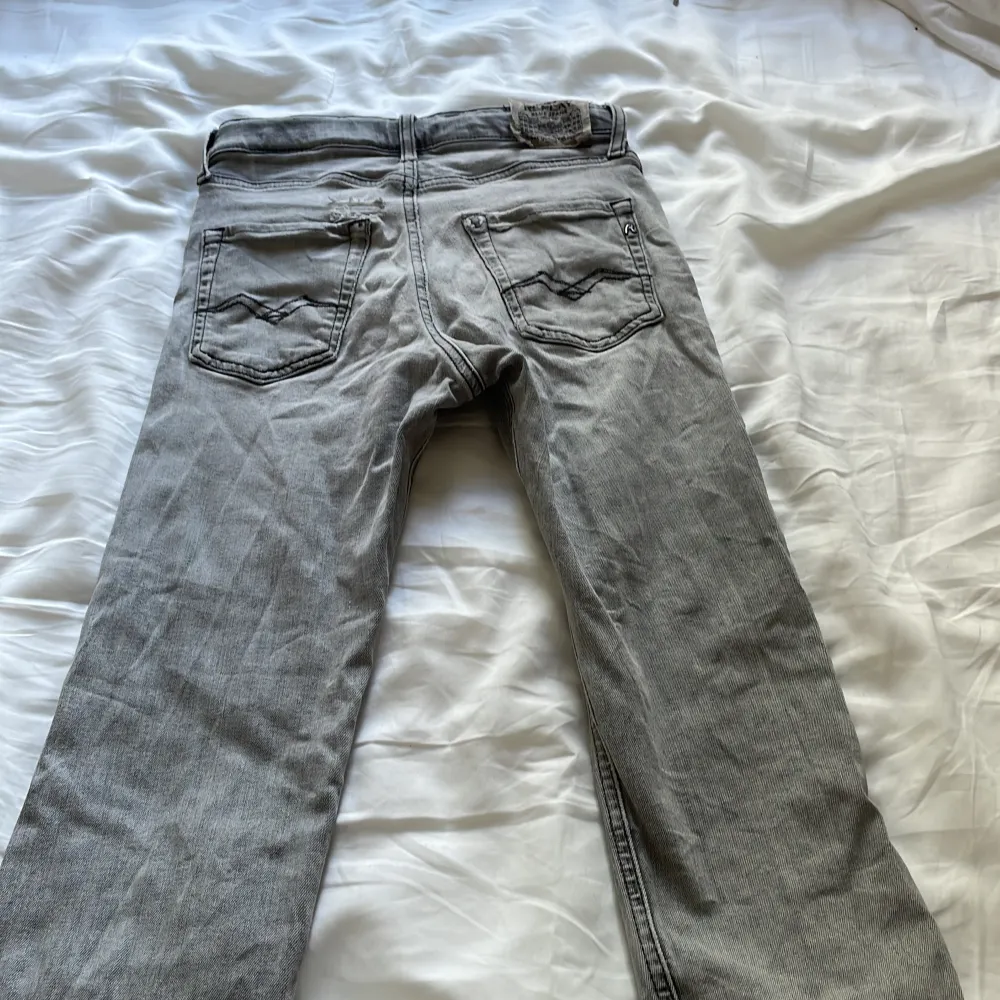 Hej säljer mina replay jeans i storlek 158. Jeans & Byxor.