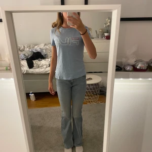 Fila t-shirt - En t-shirt ifrån Fila i väldigt fint skick och bara använd ett fåtal gånger!💕