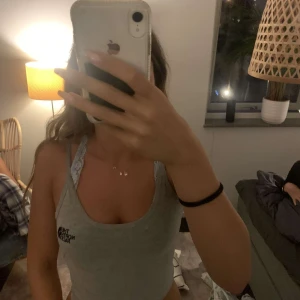 Grått linne  - Grått norhface linne 