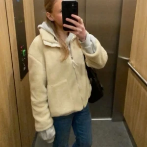 teddyjacka hm - teddyjacka från hm, köpt på plick💘pris kan diskuteras