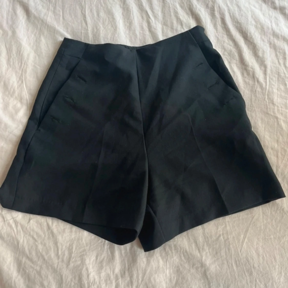 Zara shorts - 90