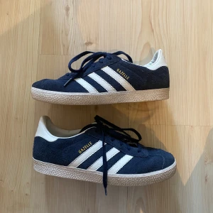 gazelle jr - adidas gazelle jr, använda ett fåtal gånger