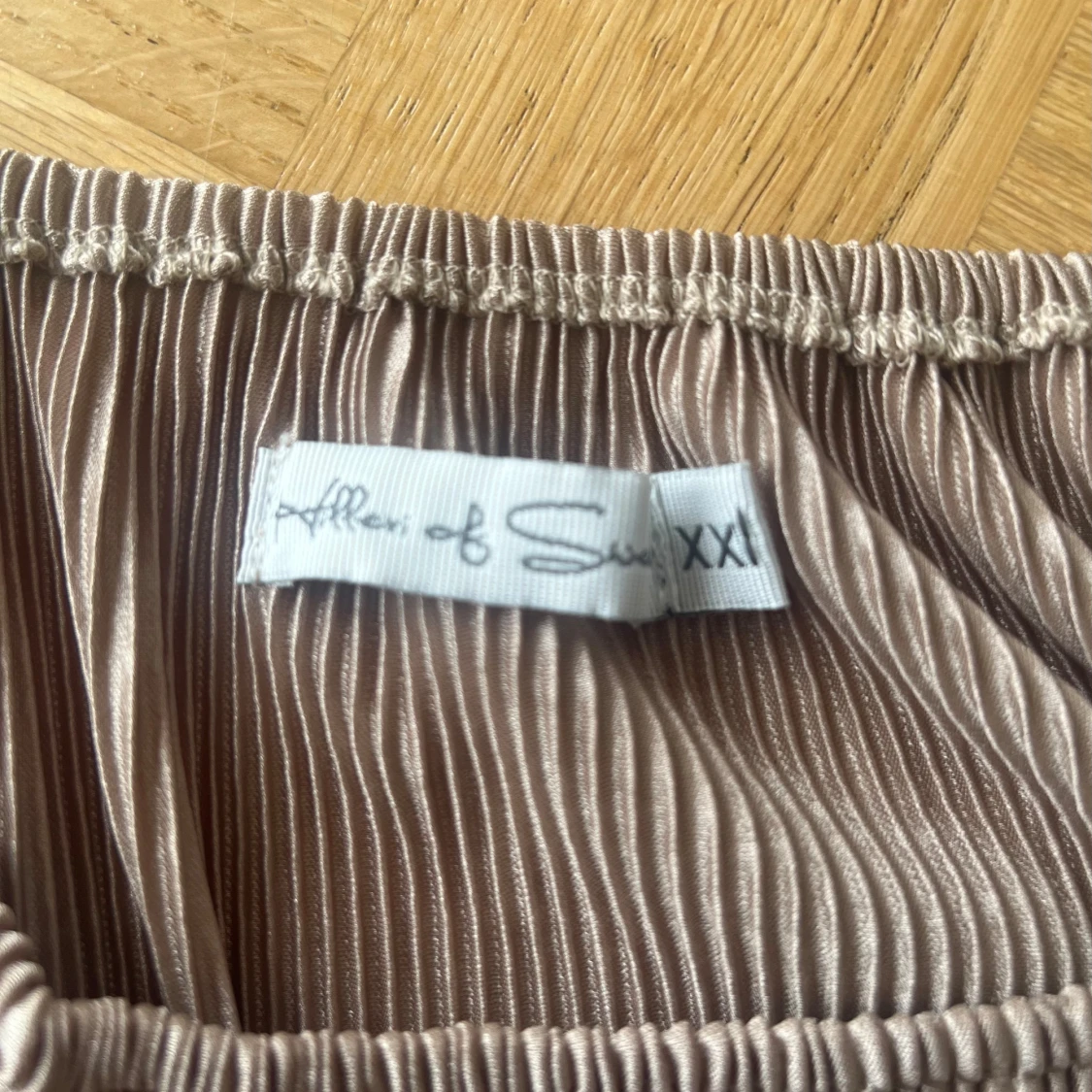 Beige festtopp  - 90