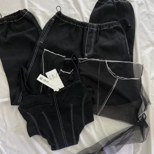 SET 3 pcs  - Jeans bershka s , used , very good condition  Top zara s/m new  Black & white Top new