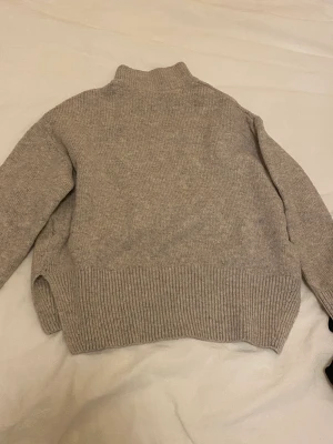 Tröja - High neck crew 