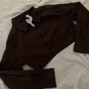 🔥Croppad skjorta från hm strl S med prislapp kvar (oanvänd)💕