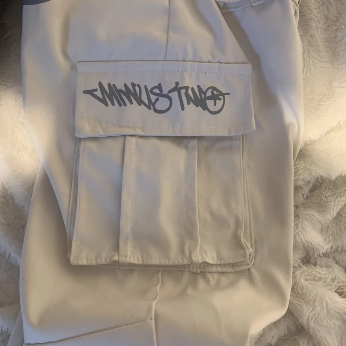 MinusTwo cargos - 91