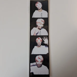 Bts RM Butter POB - Säljer min officiella Bts RM Butter Pre order gift då den kanske kan skänka glädje åt någon annan. Obs! Det är priset + 15kr frakt. Tveka inte att höra av er om ni undrar något!<3