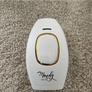 Mandy skin - hårborttagning  - Säljer denna hårborttagare. Ordinarie pris 990kr, säljer för 200 då jag vill bli av med den 