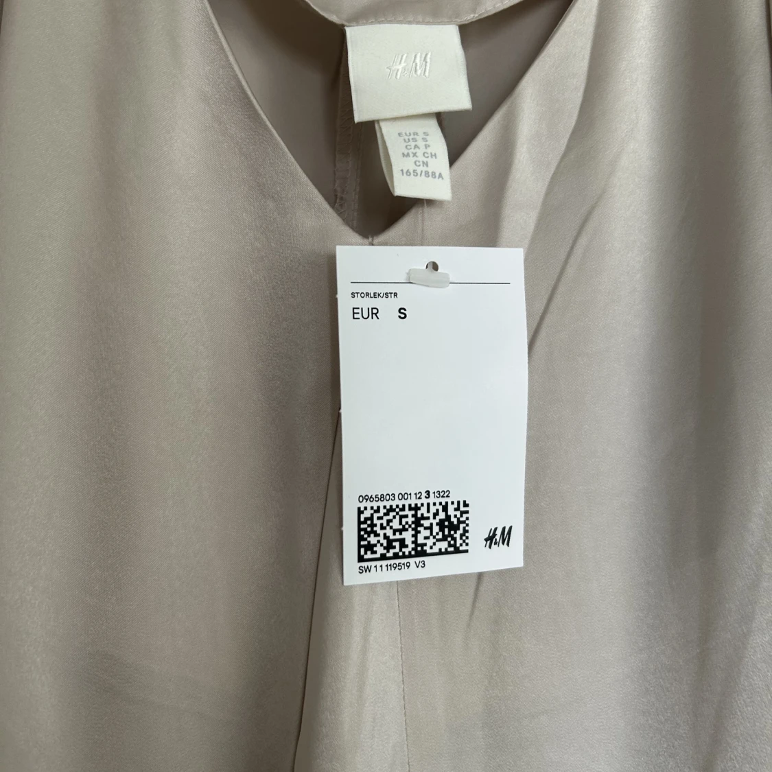 Klänning hm helt ny  - 90