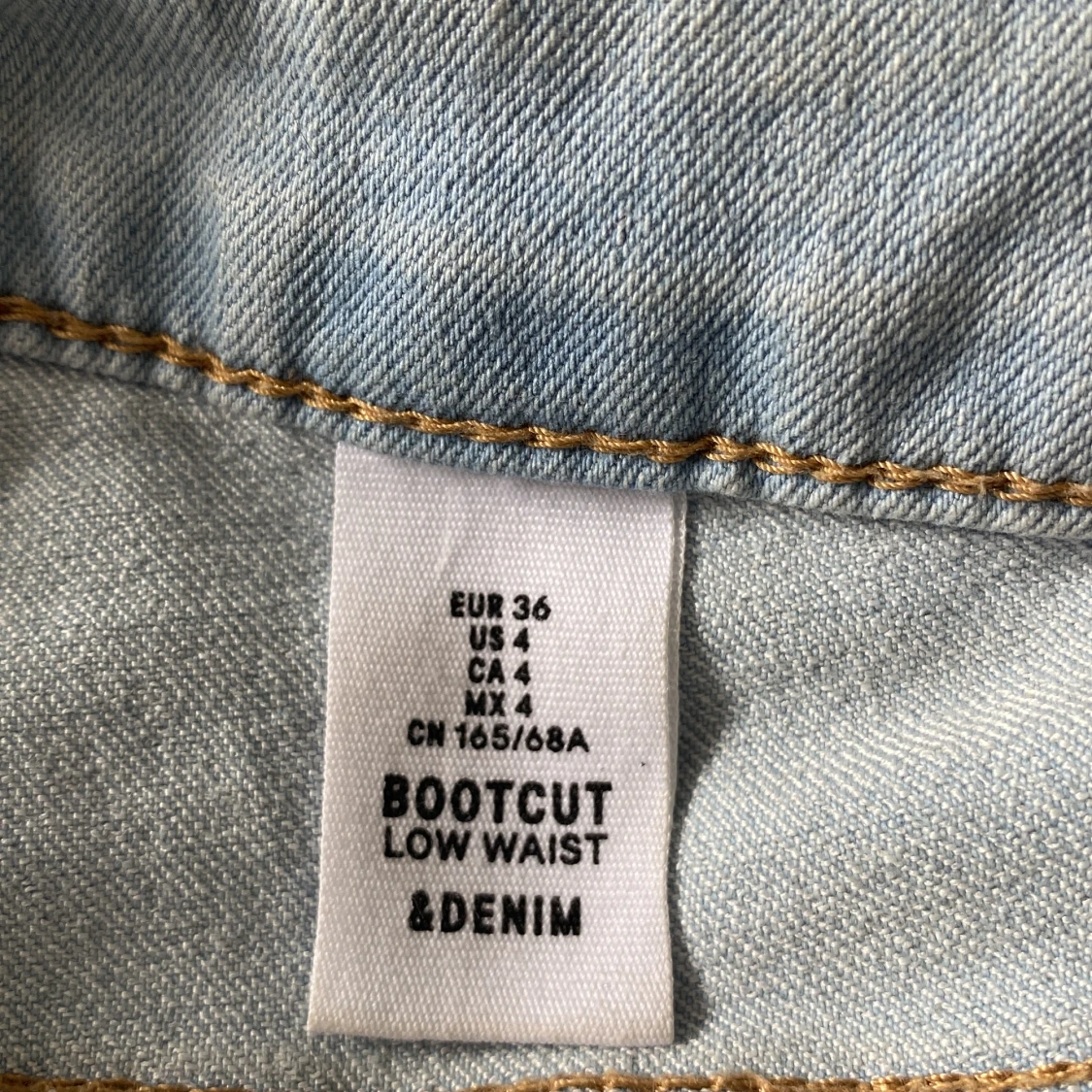 Lågmidjade jenas  - 91