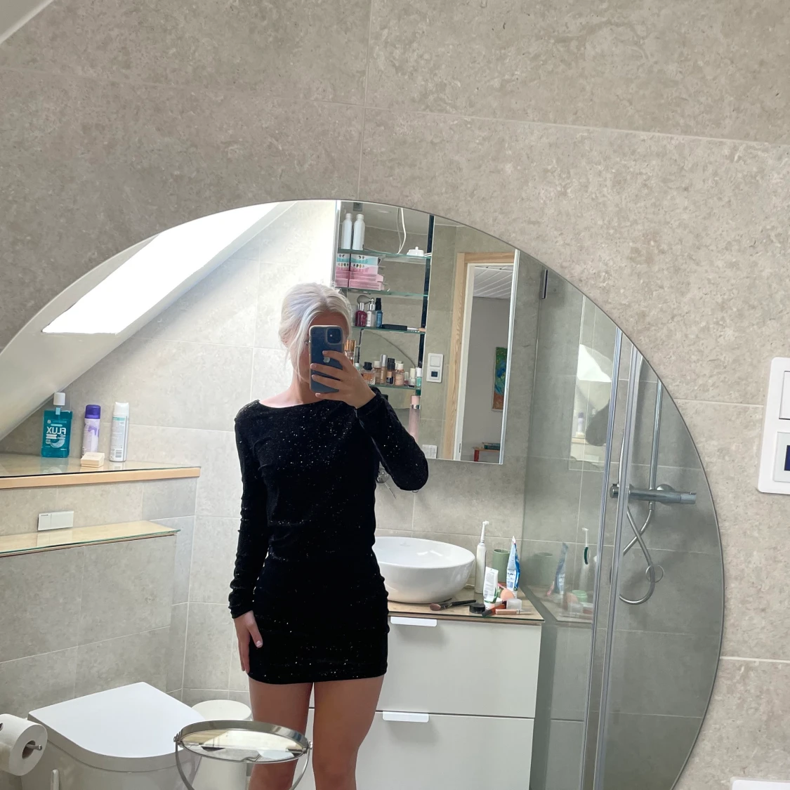 Glittrig mini klänning 