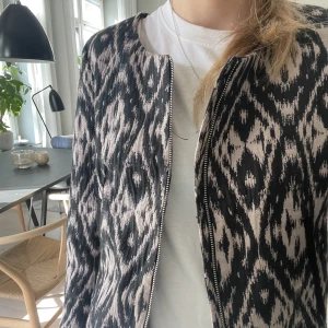 Mönstrad jacka - Super cool jacka från hm❤️