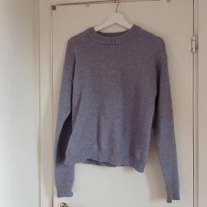 Tröja - Lila tjocktröja från Carin Wester