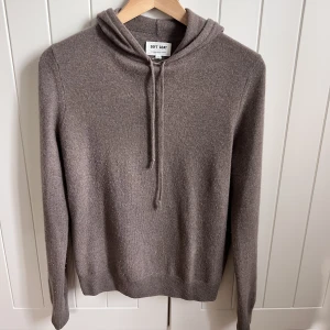 Soft goat hoodie  - Soft goat hoodie i strl S som är använd fåtal gånger! Modellen säljs inte längre på hemsidan 