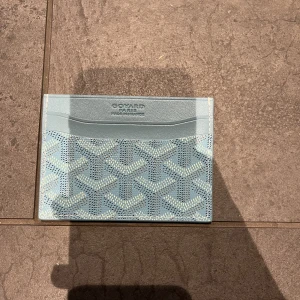 Goyard cardholder  - Helt ny goyard plånbok, finns 6 färger finns, pris kan diskuteras vid snabb affär eller vid köp av flera