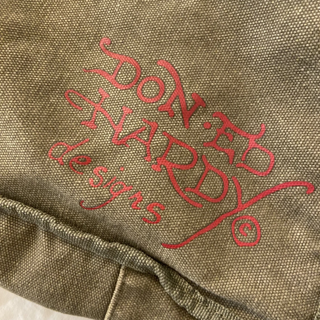 Grön Ed hardy väska  - 90