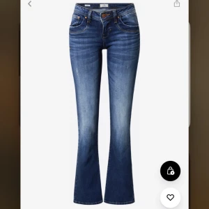 Ltb jeans Valerie - Knappt använda⭐️Storlek 26 i midjan & 34 i längd. Passar bra i längden på mig som är 175 cm lång.