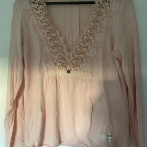 Odd Molly blus  - Jättefin odd molly blus, använd enstaka gånger. 