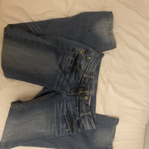 Timezone jeans - Lågmidjade timezone jeans Säljer pgr av för stora för mig ⚠️sista bilden är tagen av före detta ägaren⚠️